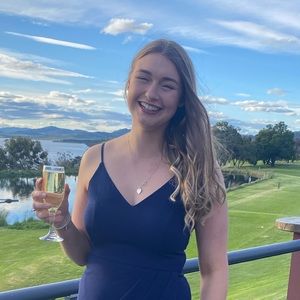 Meet your Posher, Ashlee